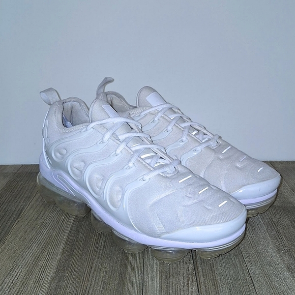 NIKE AIR VAPORMAX PLUS "WHITE PLATINUM" Men's Size 8.5 - Picture 3 of 10